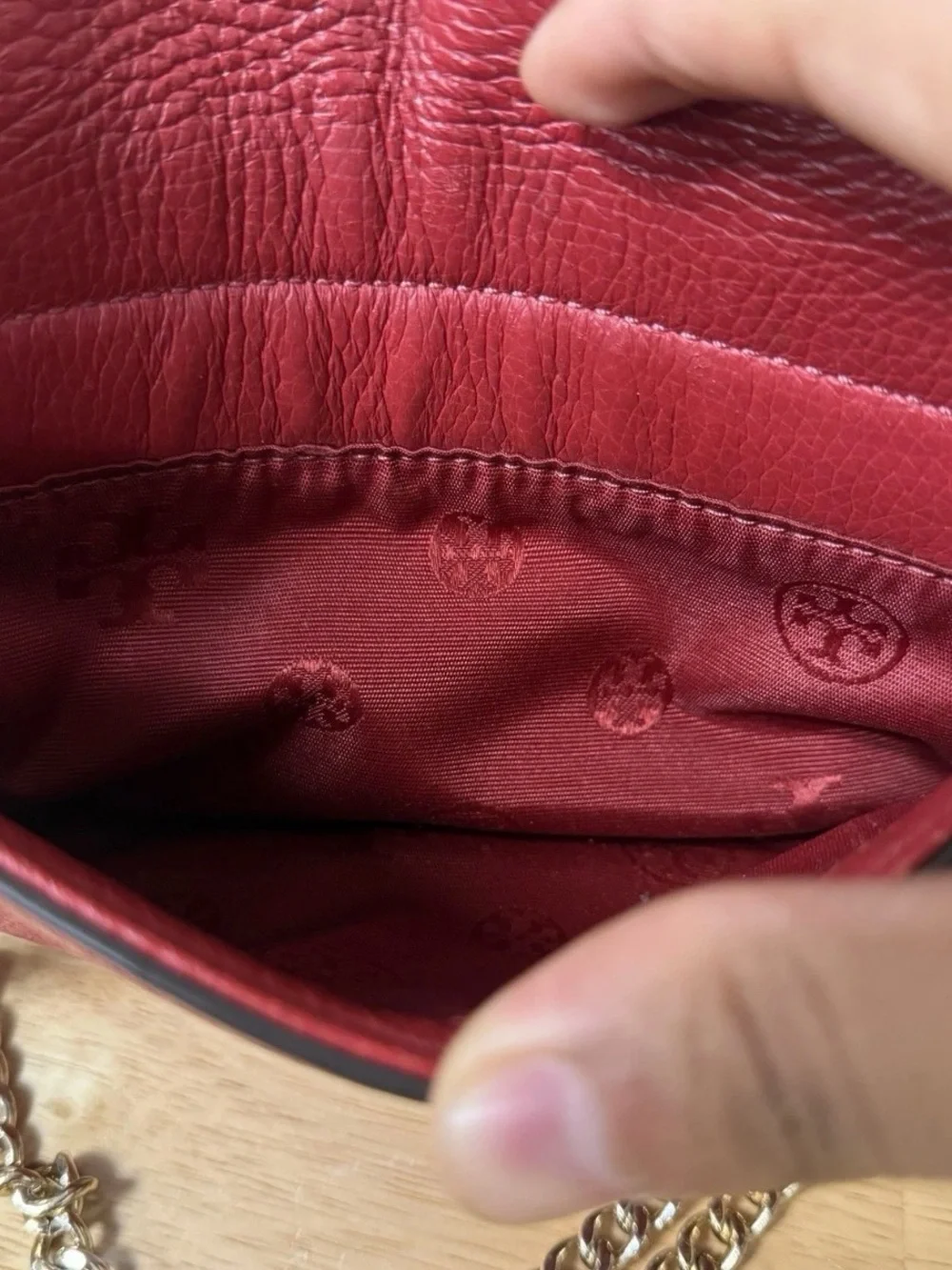 Tory Burch Red Shoulder Bag Gold Chain Strap Magnetic Snap Closure